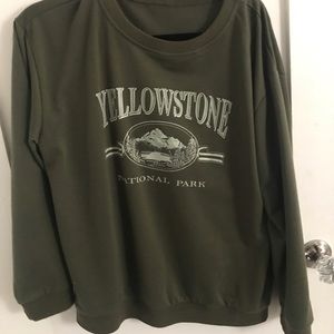 GREEN SWEATSHIRT (L)
